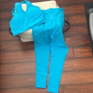 Beyond Yoga Vibrant Blue Activewear Set